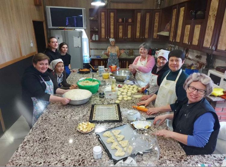 baking for the soldiers in Ukraine